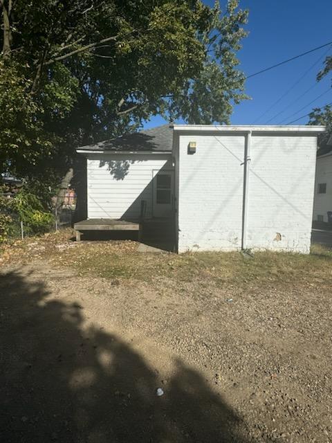 view of outdoor structure