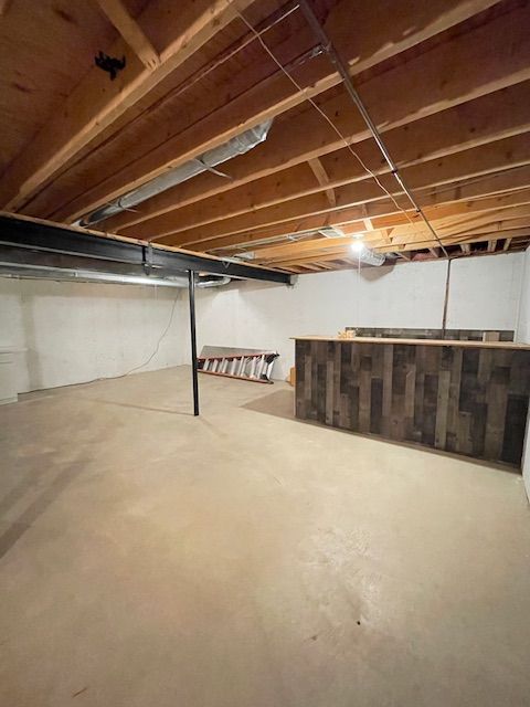 view of unfinished basement