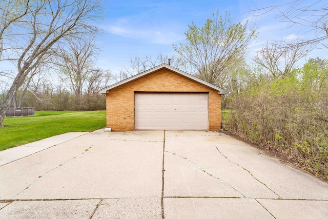 view of detached garage