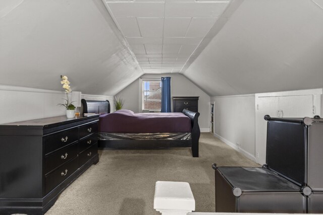 8450 Warren Blvd, Center Line, MI 48015 - bedroom featuring vaulted ceiling and carpet