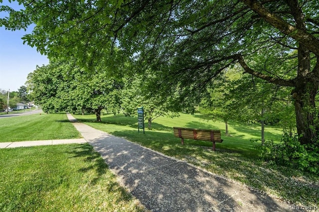 500 Romeo Rd Unit 116, Rochester, MI 48307 - view of property's community featuring a yard