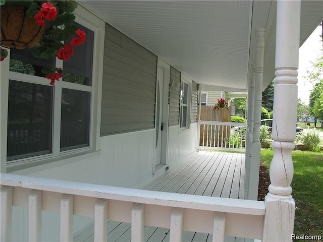 702 Oda St, Davison, MI 48423 - deck with covered porch