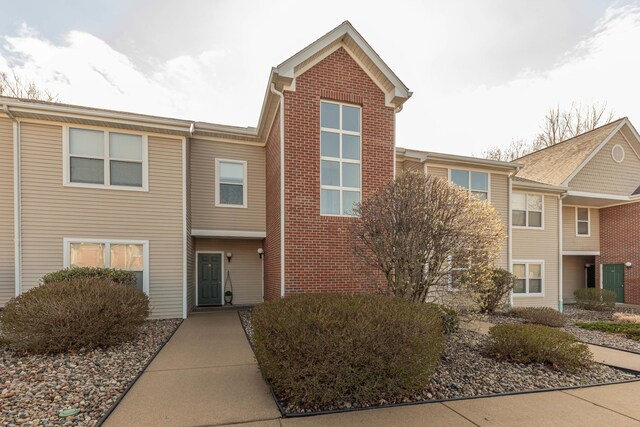 1005 E Duncan St Unit 2D, Manchester, MI 48158 - townhome / multi-family property featuring brick siding