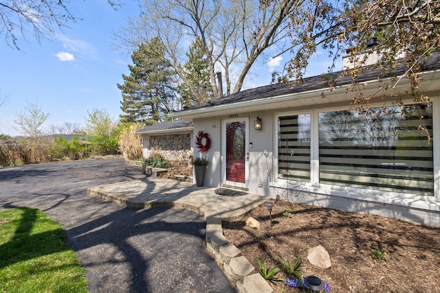 ranch-style home with a patio