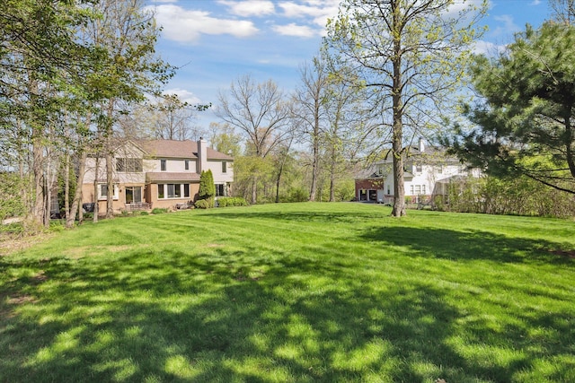 8504 Riverwalk Dr, Fenton, MI 48430 - view of grassy yard