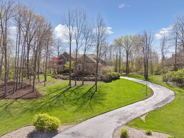 8504 Riverwalk Dr, Fenton, MI 48430 - view of property's community featuring a yard