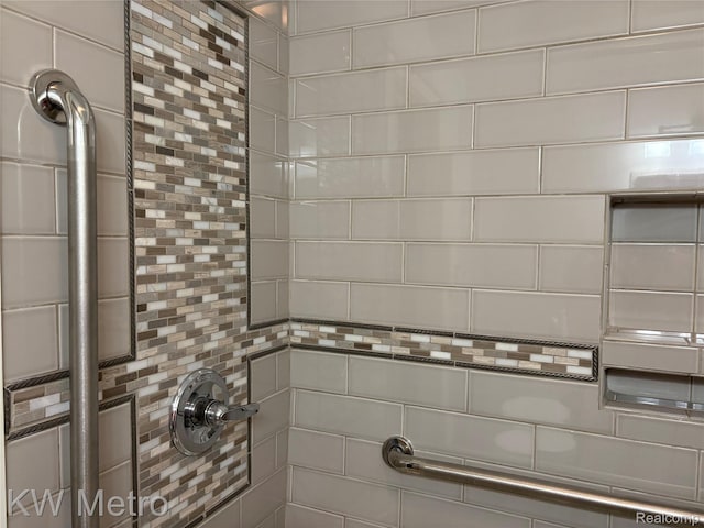 309 Rosedale Ct, Detroit, MI 48202 - photo 17