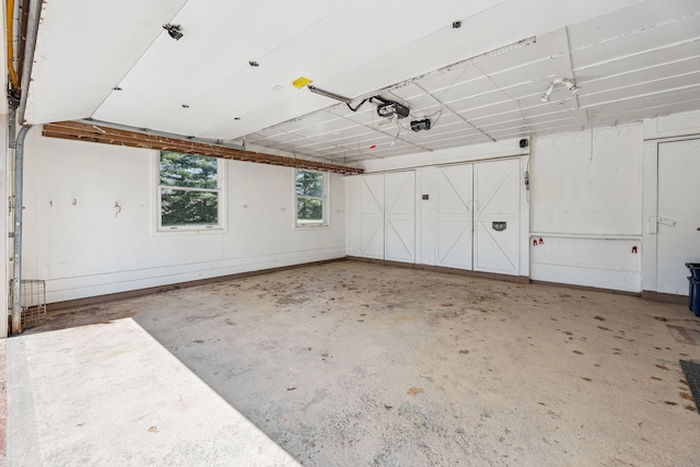 2050 Rowe Rd, Milford, MI 48380 - view of garage