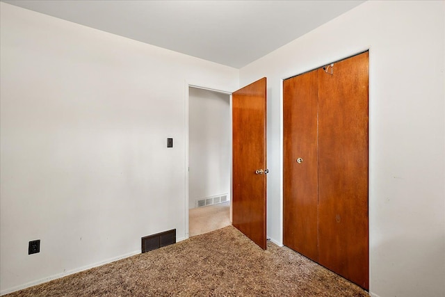 14953 Colpaert Dr, Warren, MI 48088 - unfurnished bedroom with baseboards, visible vents, carpet, and a closet