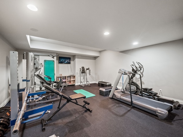 457 Catalpa Dr, Birmingham, MI 48009 - workout room featuring baseboards and recessed lighting