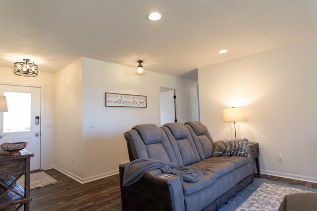 333 Quarterline St, Newaygo, MI 49337 - living room featuring dark wood-type flooring, baseboards, and recessed lighting