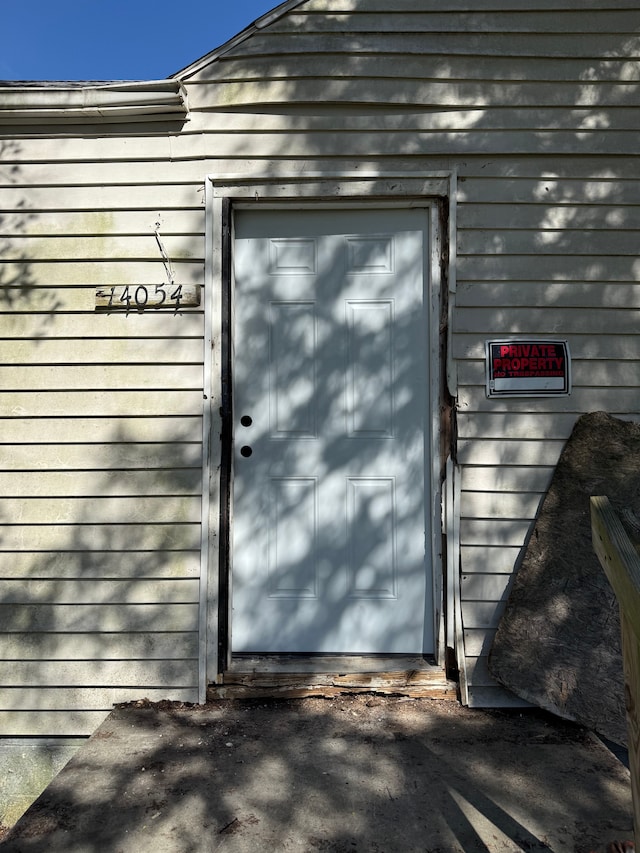 view of property entrance