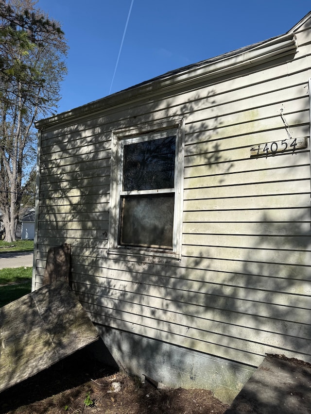 view of side of property