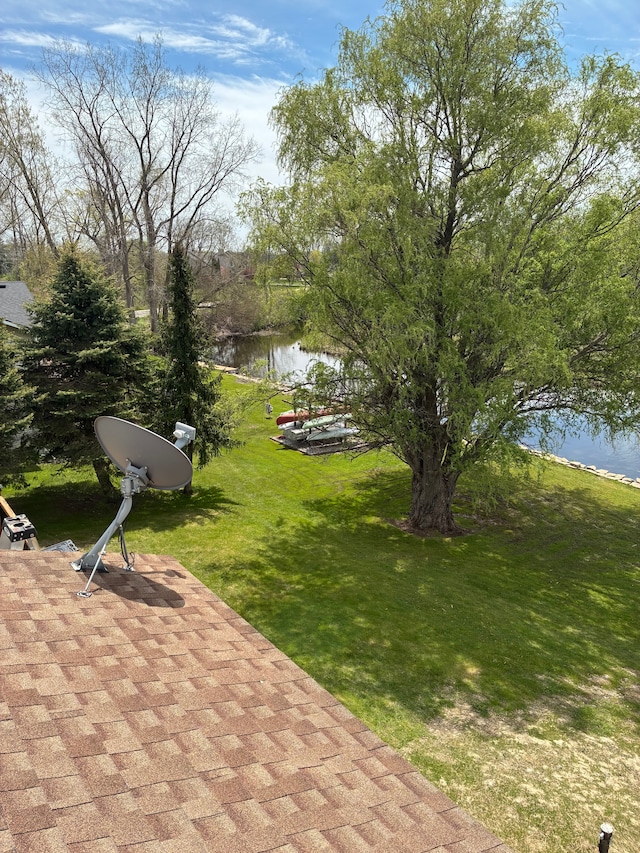 92 Brookfield Dr, Oxford, MI 48371 - view of grassy yard with a water view