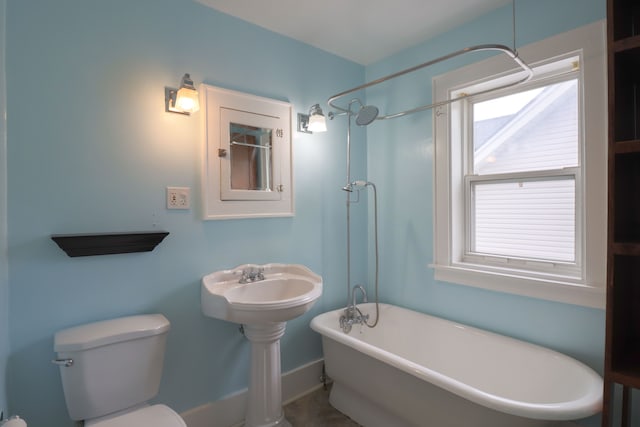 324 Albany St, Ferndale, MI 48220 - full bath featuring toilet and baseboards