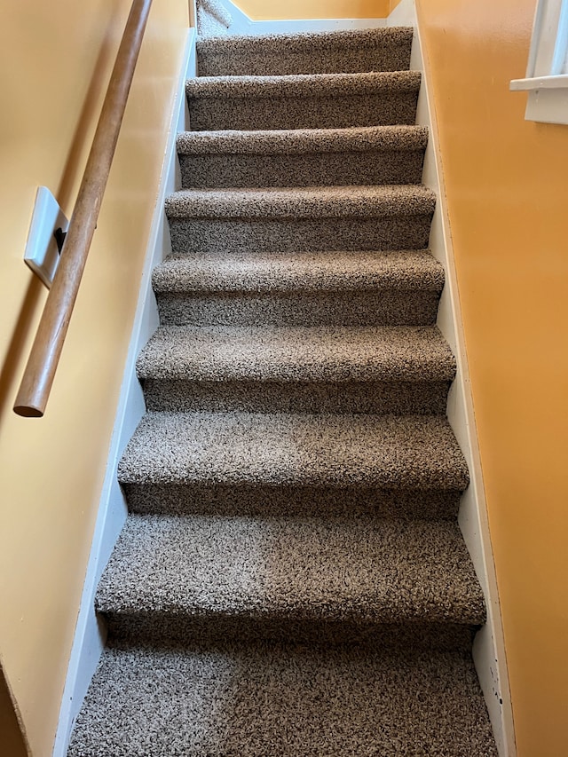 324 Albany St, Ferndale, MI 48220 - view of stairway