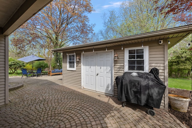 view of outbuilding with an outbuilding