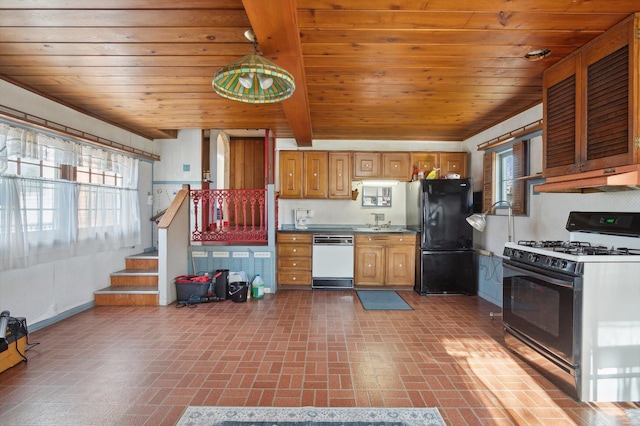 kitchen featuring wood ceiling, under cabinet range hood, brick patterned floor, and black appliances
