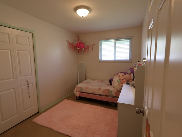 bedroom featuring a closet