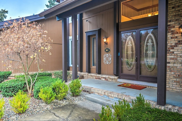3052 Westman Ct, Bloomfield Hills, MI 48304 - view of exterior entry with covered porch