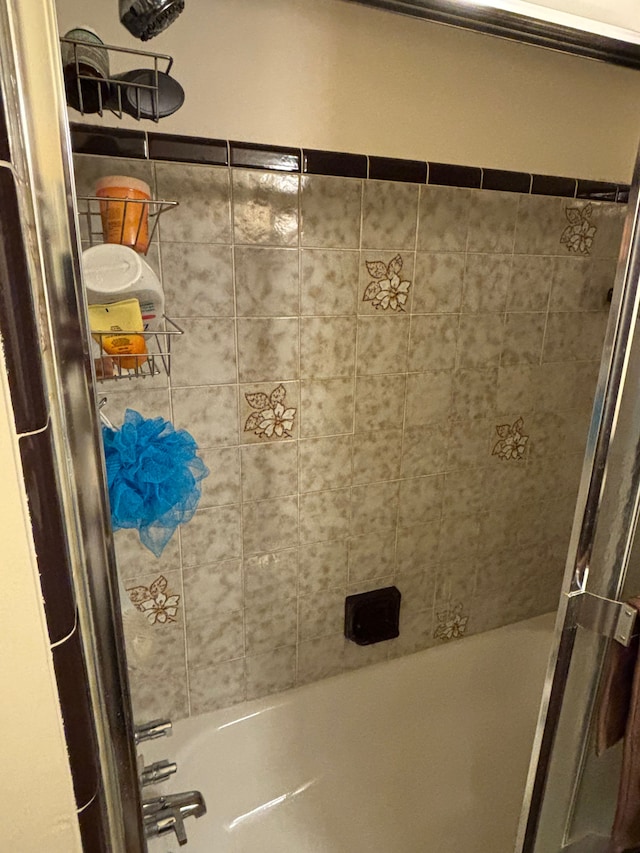 full bath with shower / washtub combination