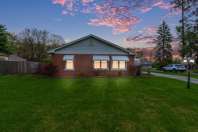 1401 S Williams Lake Rd, Waterford, MI 48327 - view of front of house with brick siding