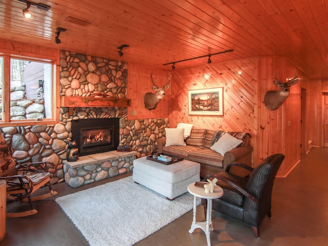 11610 Mountain Woods Dr, Thompsonville, MI 49683 - photo 34