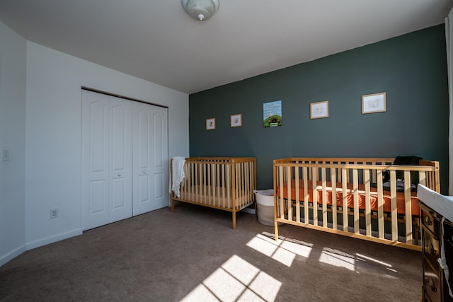 1216 Ellery Grove Ct, Vicksburg, MI 49097 - carpeted bedroom with a closet