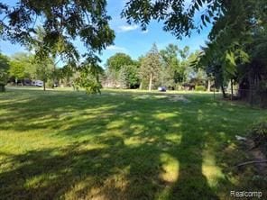 21438 Meridian Rd, Grosse Ile, MI 48138