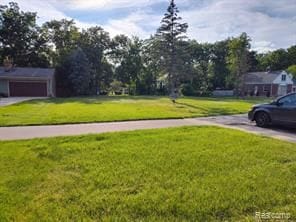 21438 Meridian Rd, Grosse Ile, MI 48138