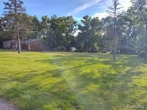 21438 Meridian Rd, Grosse Ile, MI 48138