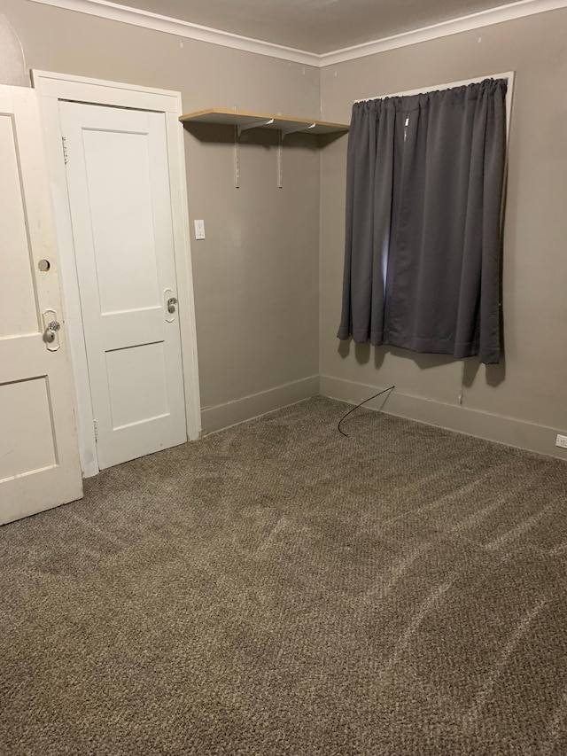802 Dupont St, Flint, MI 48504 - carpeted spare room featuring baseboards