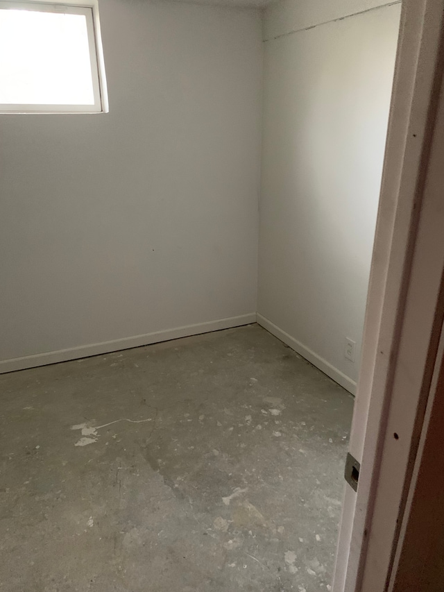 802 Dupont St, Flint, MI 48504 - unfurnished room with baseboards