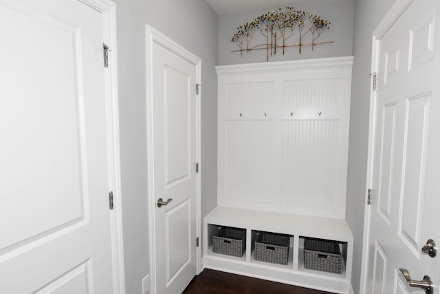 4336 Silica Dr, Lake Orion, MI 48359 - view of mudroom
