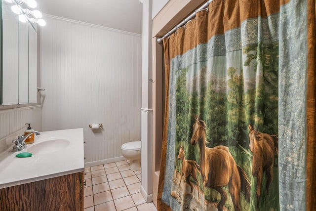 full bath with tile patterned floors, a shower with curtain, toilet, crown molding, and vanity
