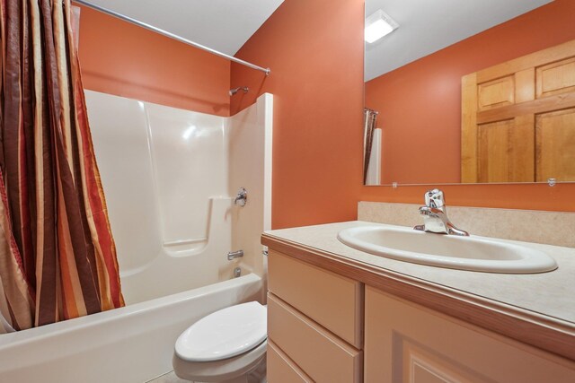 800 Bertina Ln, Traverse City, MI 49696