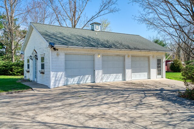 11811 Laird Rd, Brooklyn, MI 49230 - view of detached garage