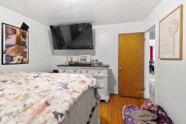 6545 Asbury Park, Detroit, MI 48228 - bedroom with light wood finished floors