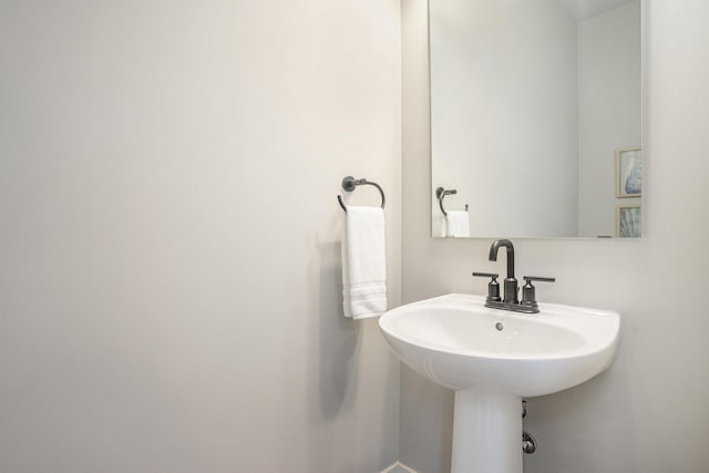 742 Ravine Ln, South Haven, MI 49090 - bathroom featuring a sink