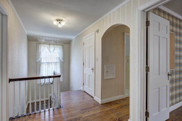 20 Oxford Blvd, Pleasant Ridge, MI 48069 - entrance foyer with arched walkways, ornamental molding, baseboards, and wood finished floors