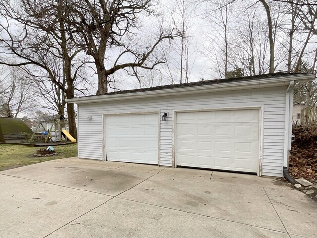 323 N Marshall Ave, Marshall, MI 49068 - view of detached garage