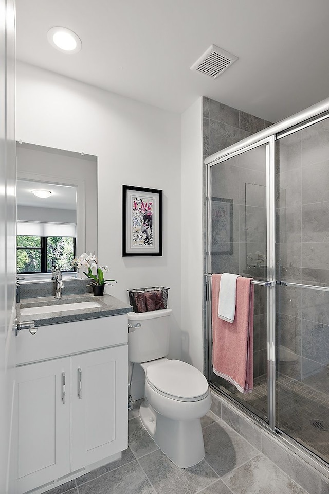 1737 Merrick St # 12, Detroit, MI 48208 - full bath featuring a shower stall, vanity, toilet, and recessed lighting