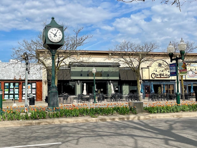view of building exterior