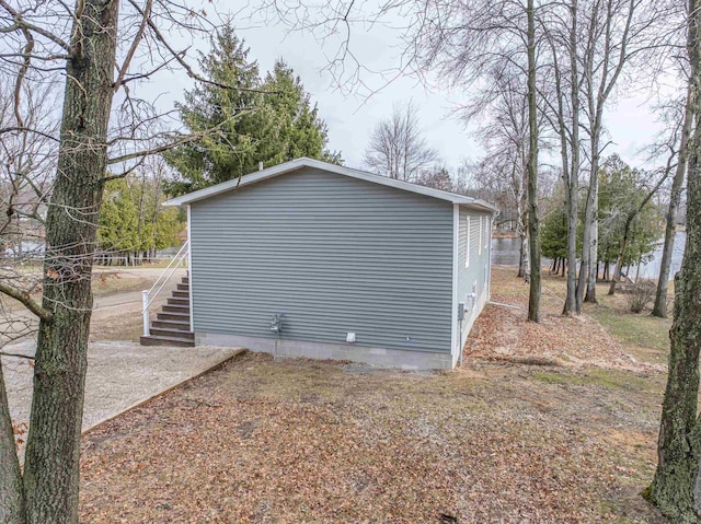 6820 W Shore Dr, Weidman, MI 48893