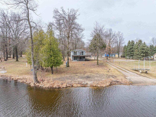 6820 W Shore Dr, Weidman, MI 48893