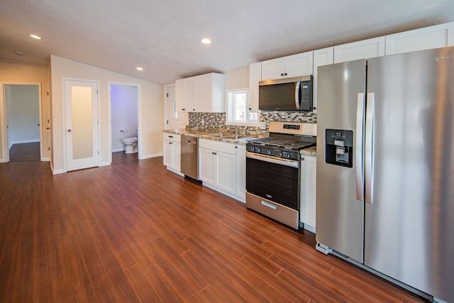 6820 W Shore Dr, Weidman, MI 48893
