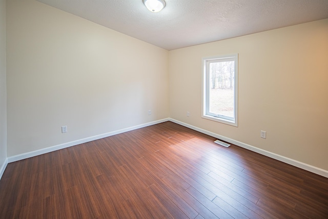 6820 W Shore Dr, Weidman, MI 48893