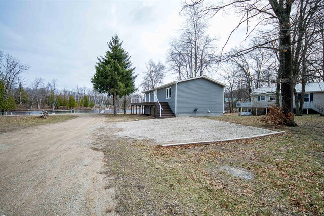 6820 W Shore Dr, Weidman, MI 48893