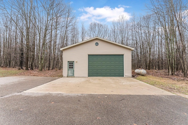 view of detached garage