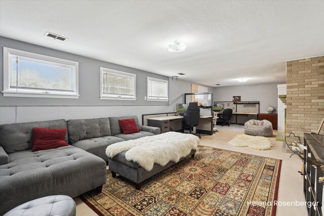 1456 54th St SE, Grand Rapids, MI 49508 - living area featuring visible vents